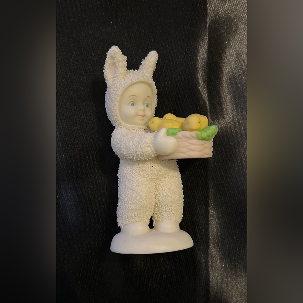 EUC~ Department 56 Snowbunnies A Basket Of Joy White Porcelain
Bisque 2000